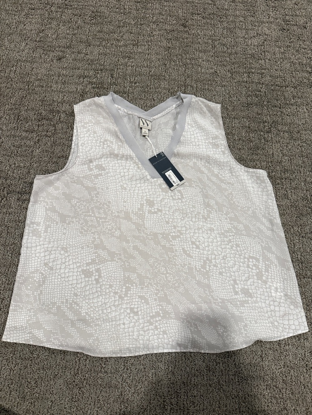 Worthington Light Gray & White Snake-Print V-Neck Sleeveless Top